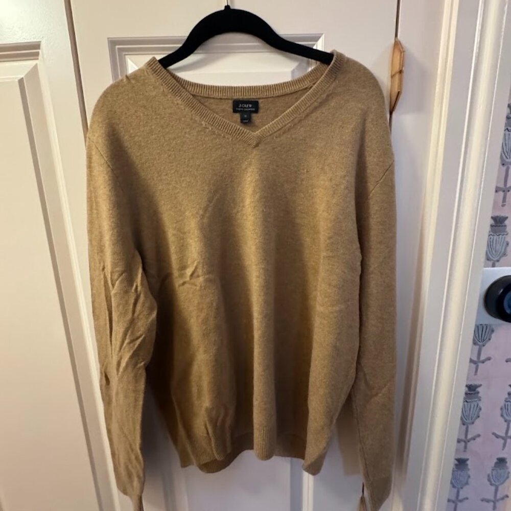 J. Crew 100% Cashmere Mens V Neck Sweater. Heather Toffee. Size Medium (M)
